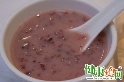 夏天喝什麼好？推薦這款豆沙糖水