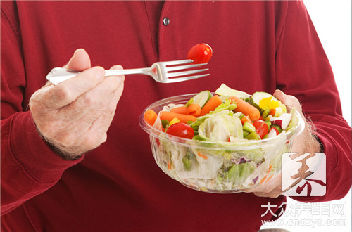 吃飯時的這些壞習慣，不改腸胃永遠不健康(5)