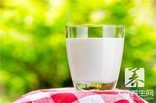 牛奶營養高，可是9種人喝了就是穿腸毒藥！(1)