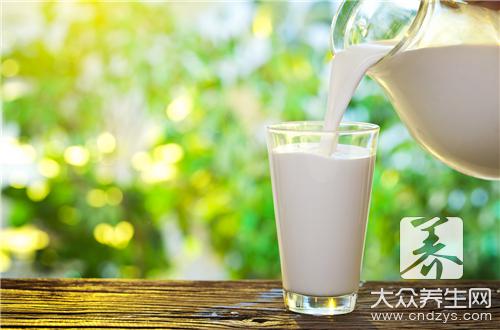 牛奶營養高，可是9種人喝了就是穿腸毒藥！(6)