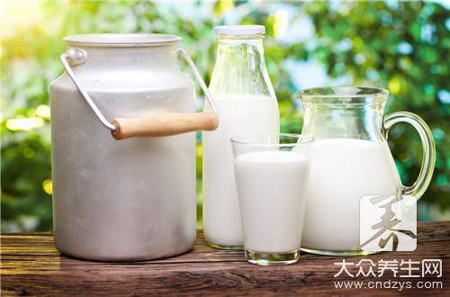 牛奶過期還能喝的嗎？
