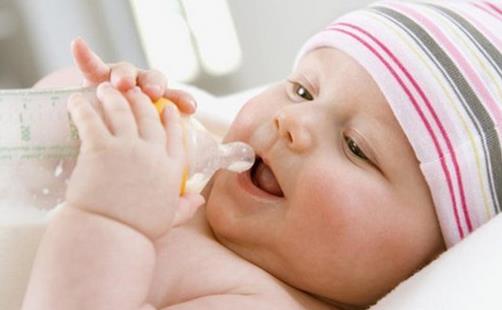 混合喂養的嬰兒不喝奶粉怎麼辦？