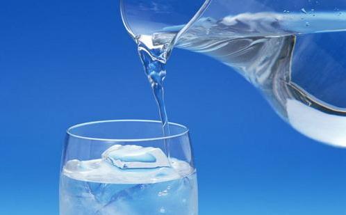 一杯水的壽命最長16個小時？
