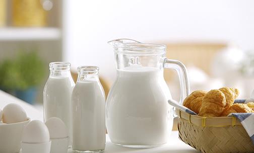 變質牛奶可作增光劑 教你四種過期食品的妙用