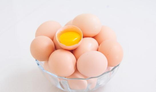 雞蛋可以放微波爐嗎？什麼東西不能放進微波爐？