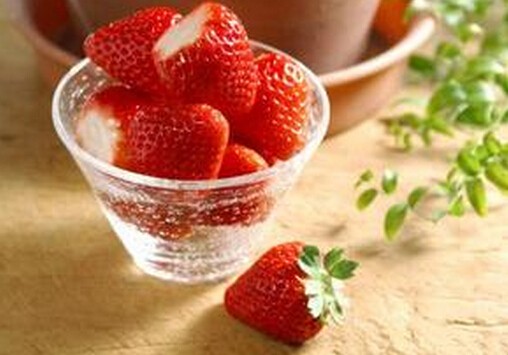 怎麼正確洗草莓？如何洗掉蔬果上的保鮮劑？