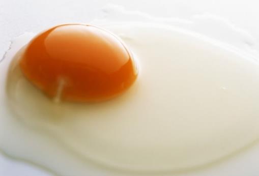 雞蛋清的小妙用-雞蛋清在生活中的作用