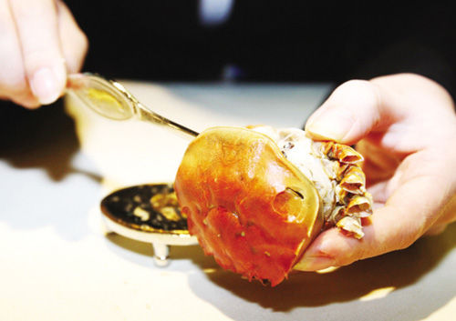 吃螃蟹的工具：用什麼工具能輕松吃大閘蟹又不浪費