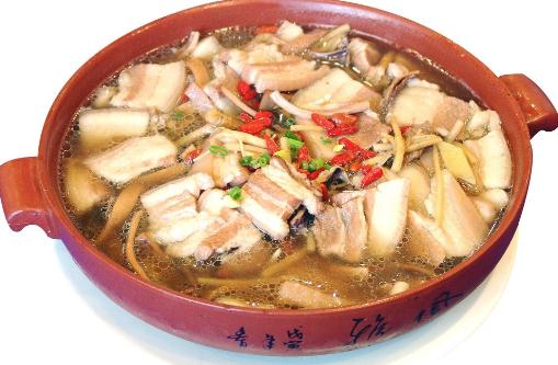 炖肉加點黃芪防感冒