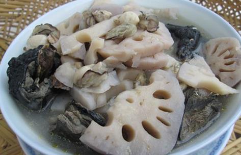 蓮藕牡蛎湯 開胃健脾又益血
