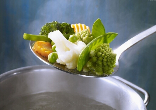 蔬菜洗淨後再放冰箱會更好-蔬菜保鮮的方法