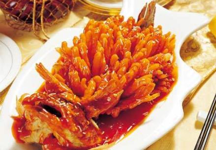 中餐菜肴的烹饪中，醬油是不可或缺的調味品。