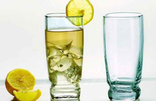 堅持飲用檸檬水讓你青春不變老