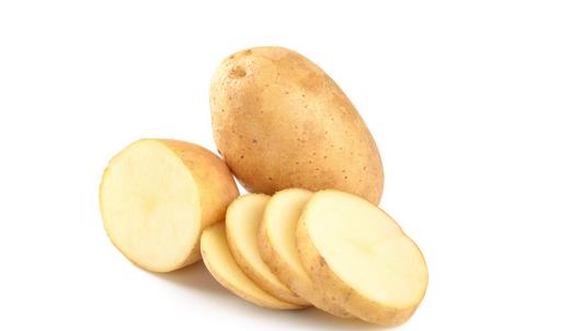 土豆營養豐富，除了能吃還能做面膜