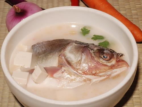 豆腐炖魚有什麼好處？什麼魚最適合做炖豆腐