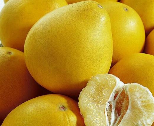 柚子的功效與作用-吃柚子有什麼好處-柚子的食用禁忌：藥物不可與柚子同食