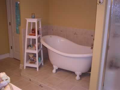花小錢裝修大浴室 看8款簡約樸實的衛浴空間(圖)