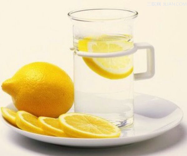 生活小竅門：一個檸檬，讓你瘦出小蠻腰!