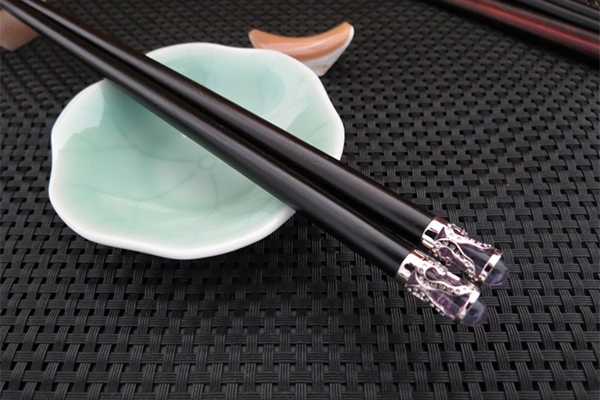 用筷子的忌諱