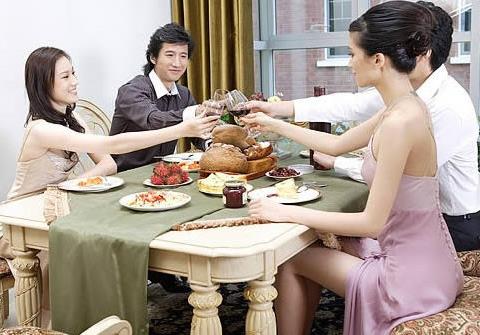 女人用餐注意什麼？女士用餐禮儀八個“不”