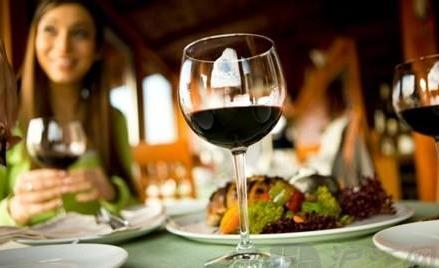 酒桌文化：酒桌上的禮儀，酒桌上的潛規則，酒桌上的規矩