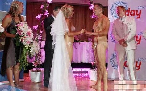 裸婚不如裸體結婚？日本流行裸體婚禮